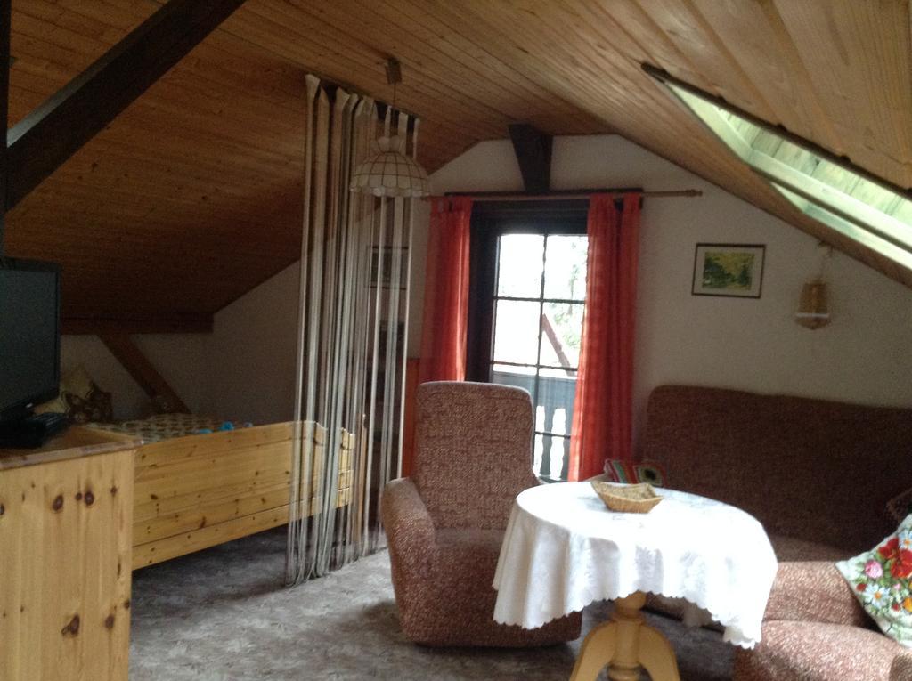 Ferienwohnung Dietlinde Bad Blankenburg Habitación foto